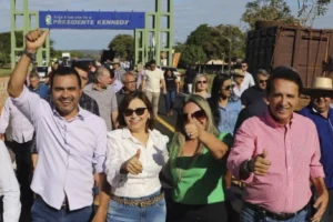 Carlos Gaguim em evento público no Tocantins